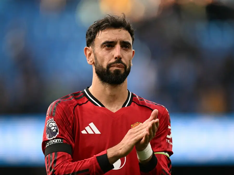 Manchester United's Bruno Fernandes reveals turning down Saudi offer to stay at Old Trafford