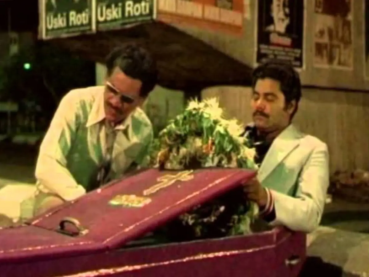 D'Mello in Jaane Bhi Do Yaaro