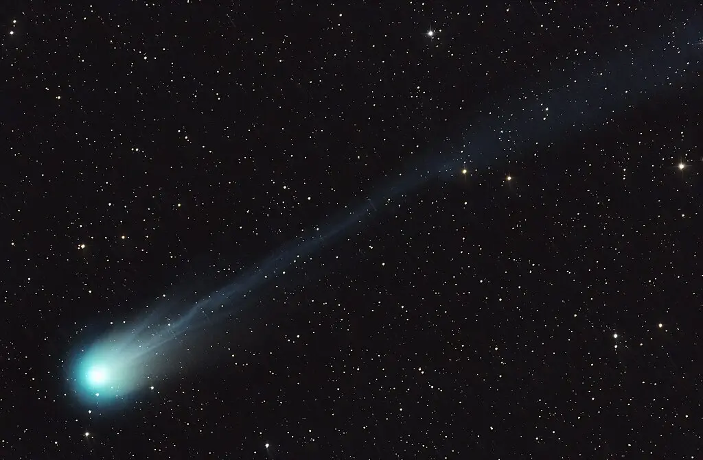 71-year comet is firing mysterious radio signals, and scientists are stunned