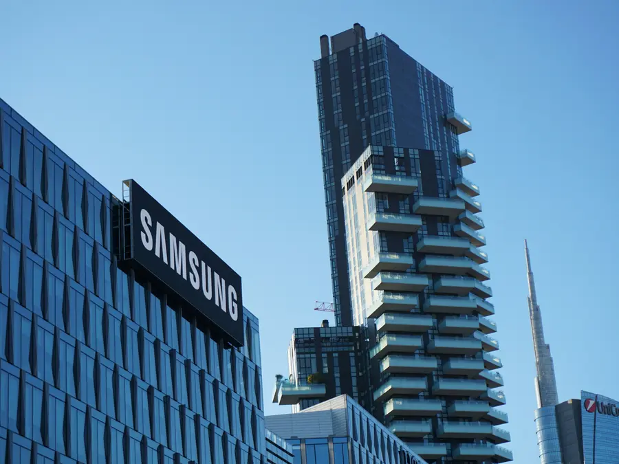 AI chip demand powers Samsung to record profit, but investors see trouble ahead