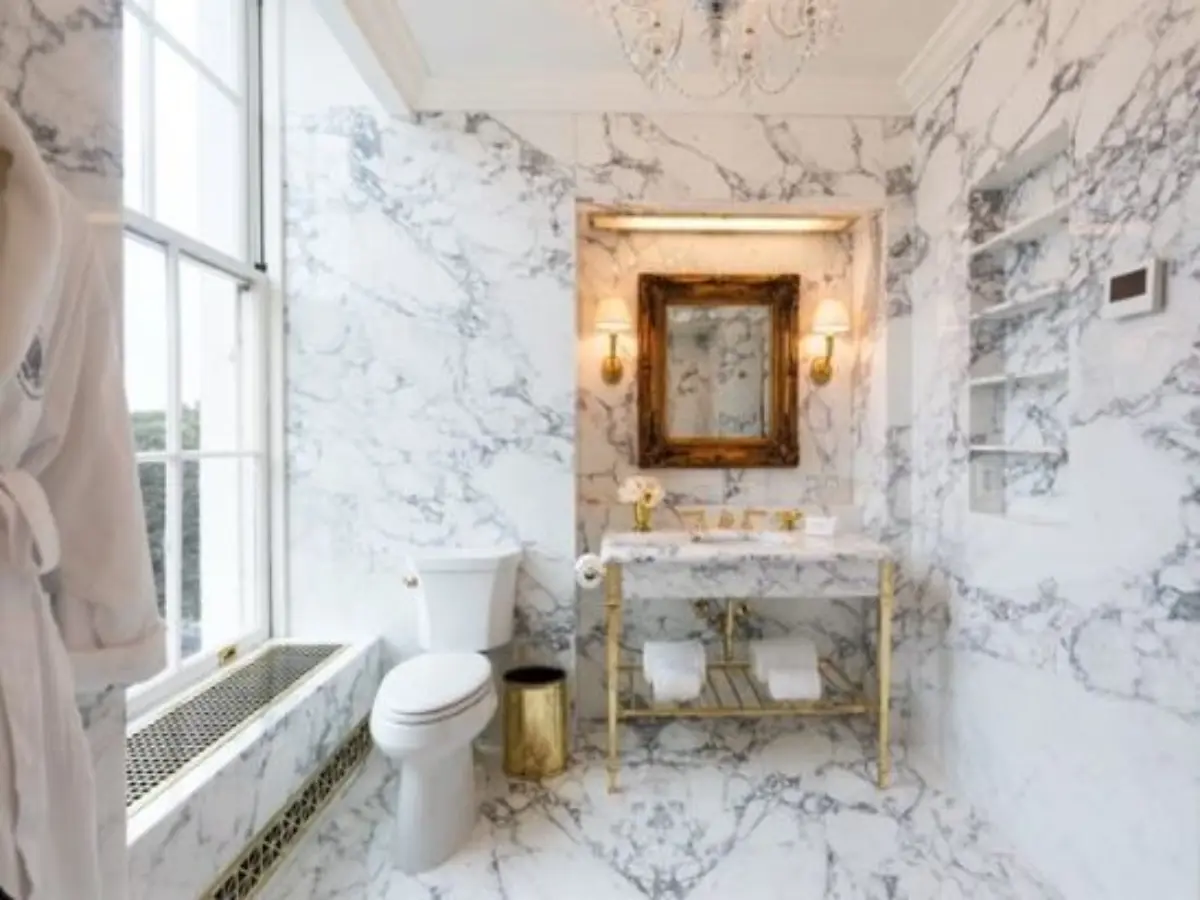 Trump shares pics of Lincoln bathroom renovated in marble and gold