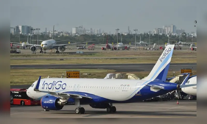 IndiGo Jeddah-Hyderabad flight gets ‘LTTE-ISI’ human bomb threat, diverted to Mumbai IndiGo Jeddah-Hyderabad flight gets ‘LTTE-ISI’ human bomb threat, diverted to Mumbai