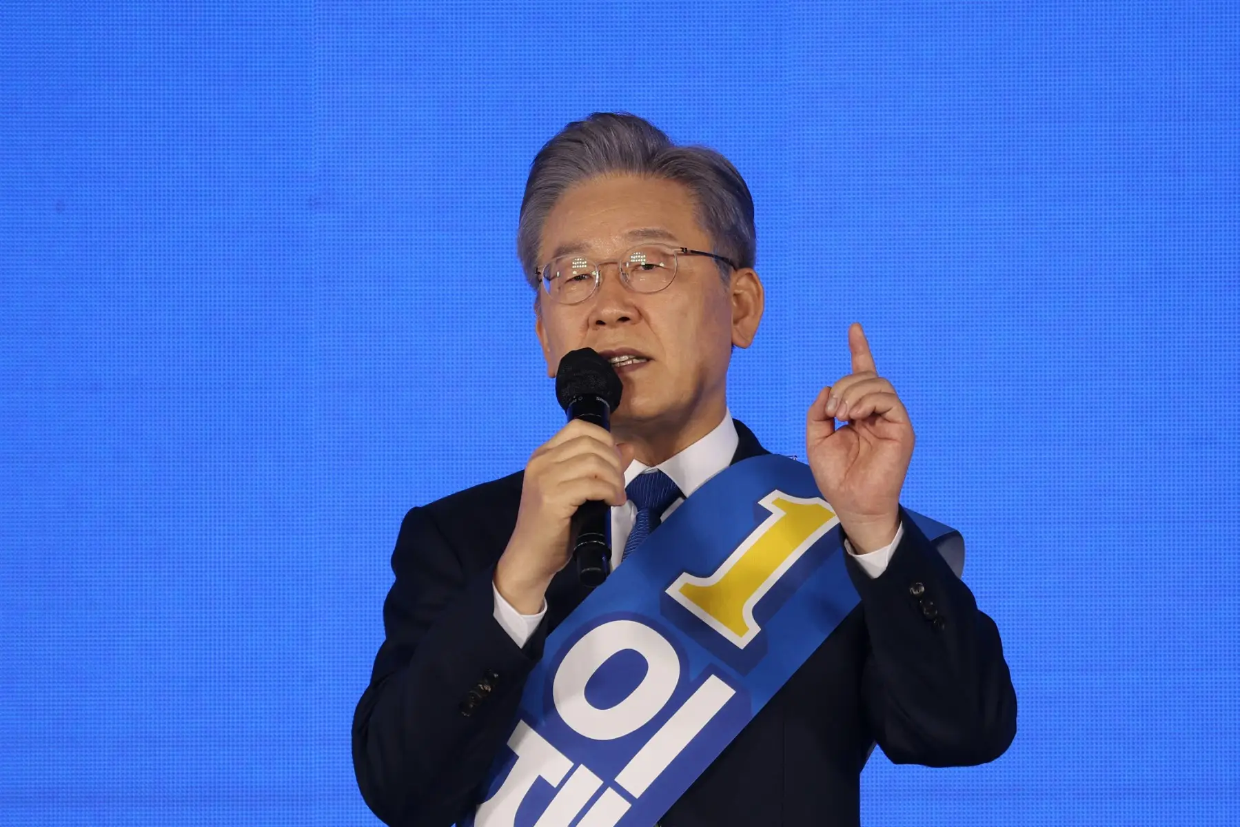 South Korean President promises to triple AI budget. Here's why