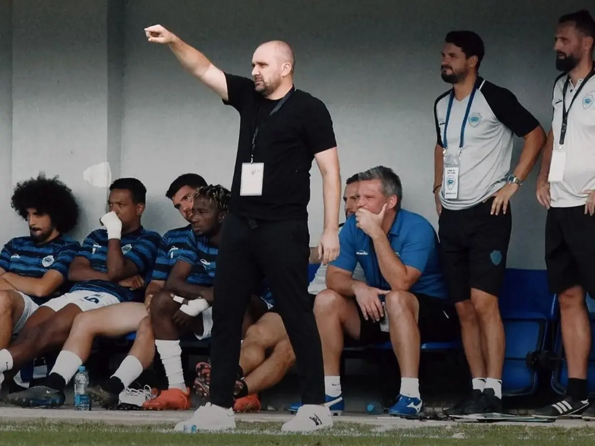 Serbian football hit with tragedy, Mladen Zizovic, coach of FK Radnicki 1923 dies during match Serbian football hit with tragedy, Mladen Zizovic, coach of FK Radnicki 1923 dies during match