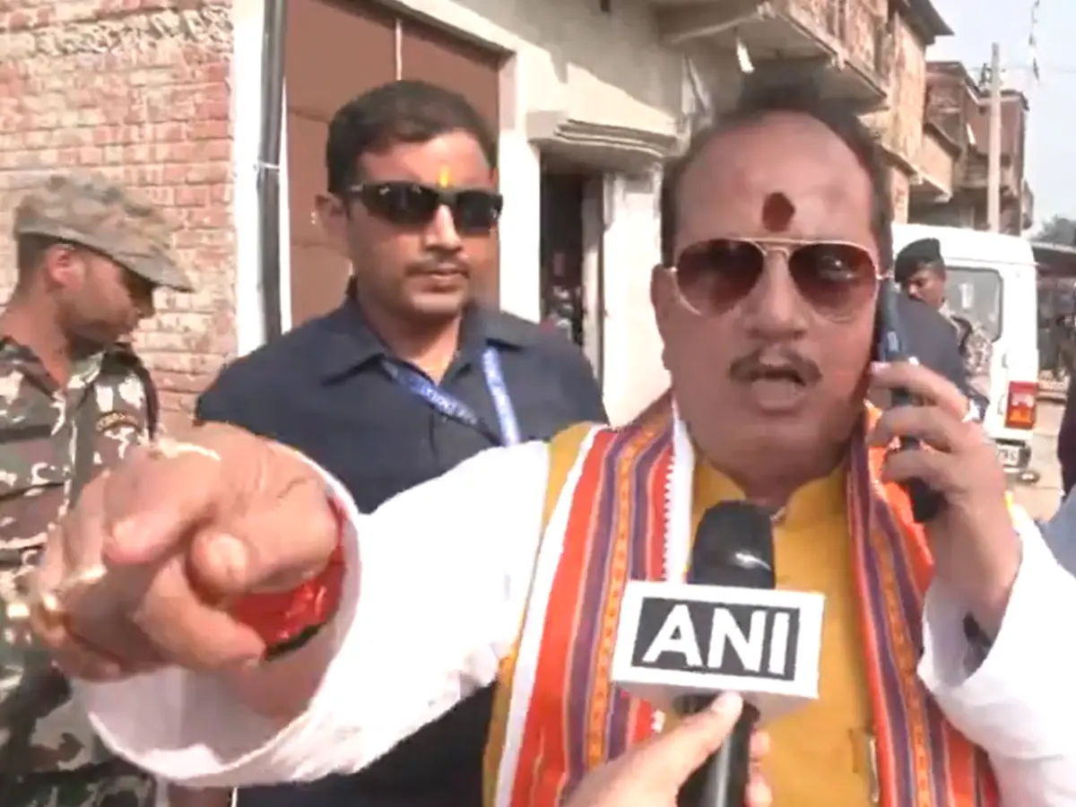 Bihar Elections 2025 | 'They hurled stones, cow dung': Deputy CM allegedly heckled by RJD supporters - Video