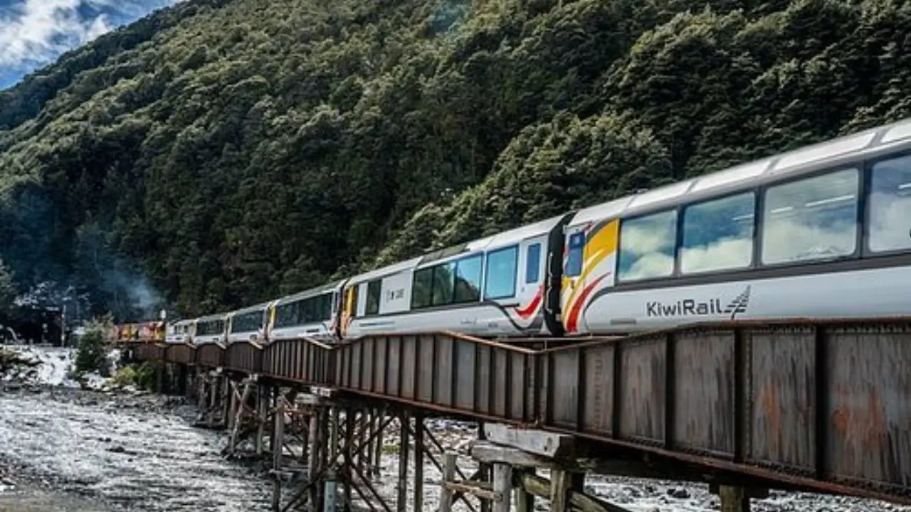 Te Anau to Manapouri, New Zealand - Slow Tourist Train