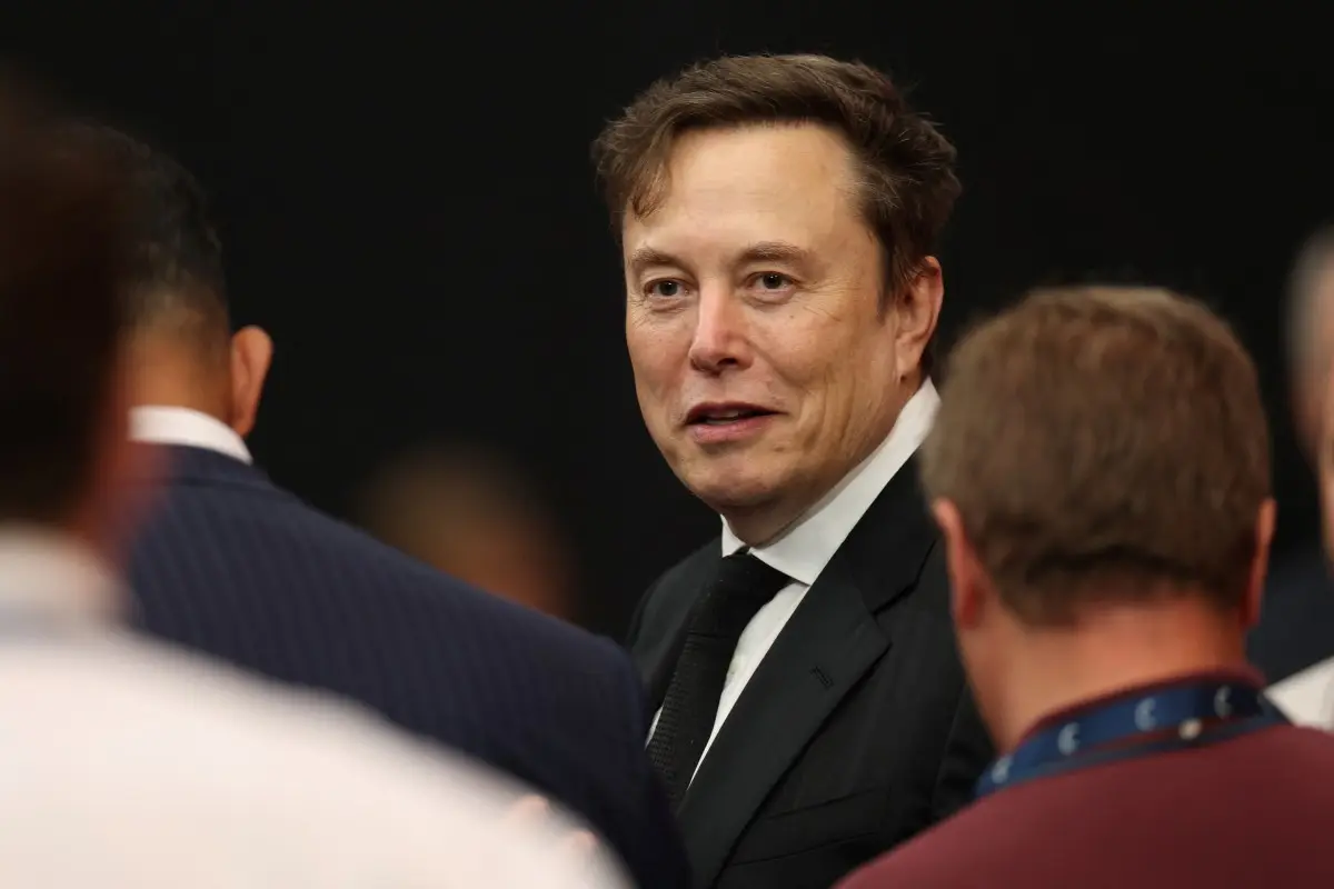 Elon Musk to get $1000, 000, 000, 000 BUT where will he spend it as he ‘doesn't live like a billionaire'?