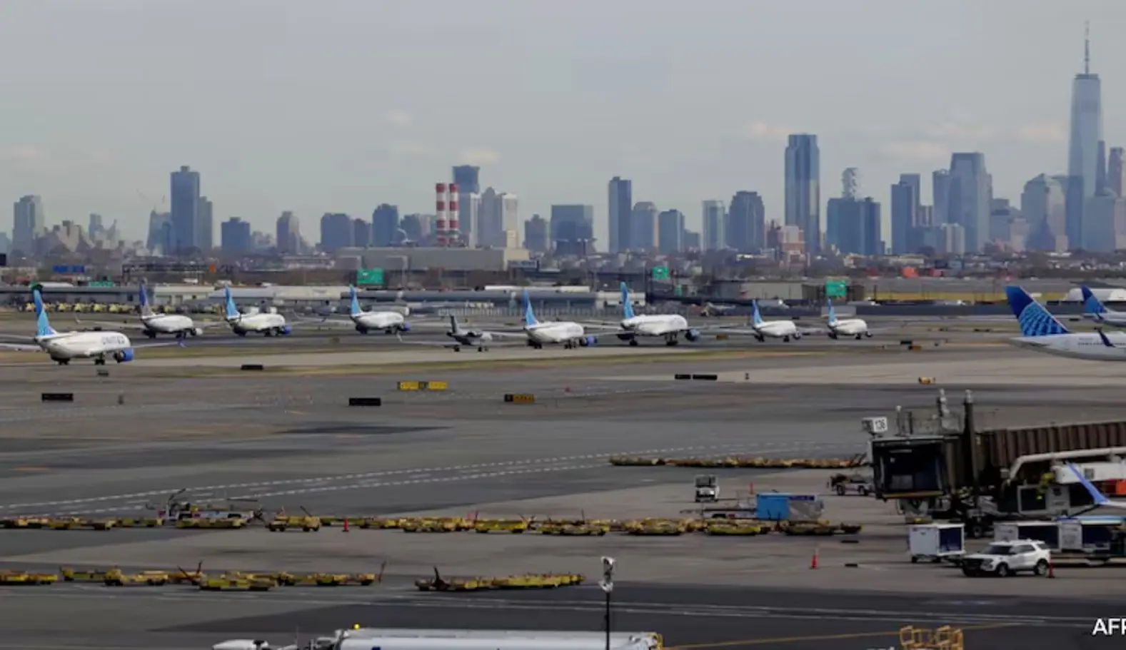 Travel chaos across US as 945 flights cancelled and over 3,300 delayed amid shutdown