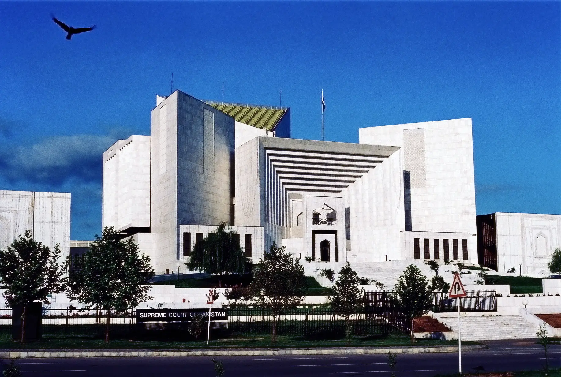 A powerless Supreme Court?