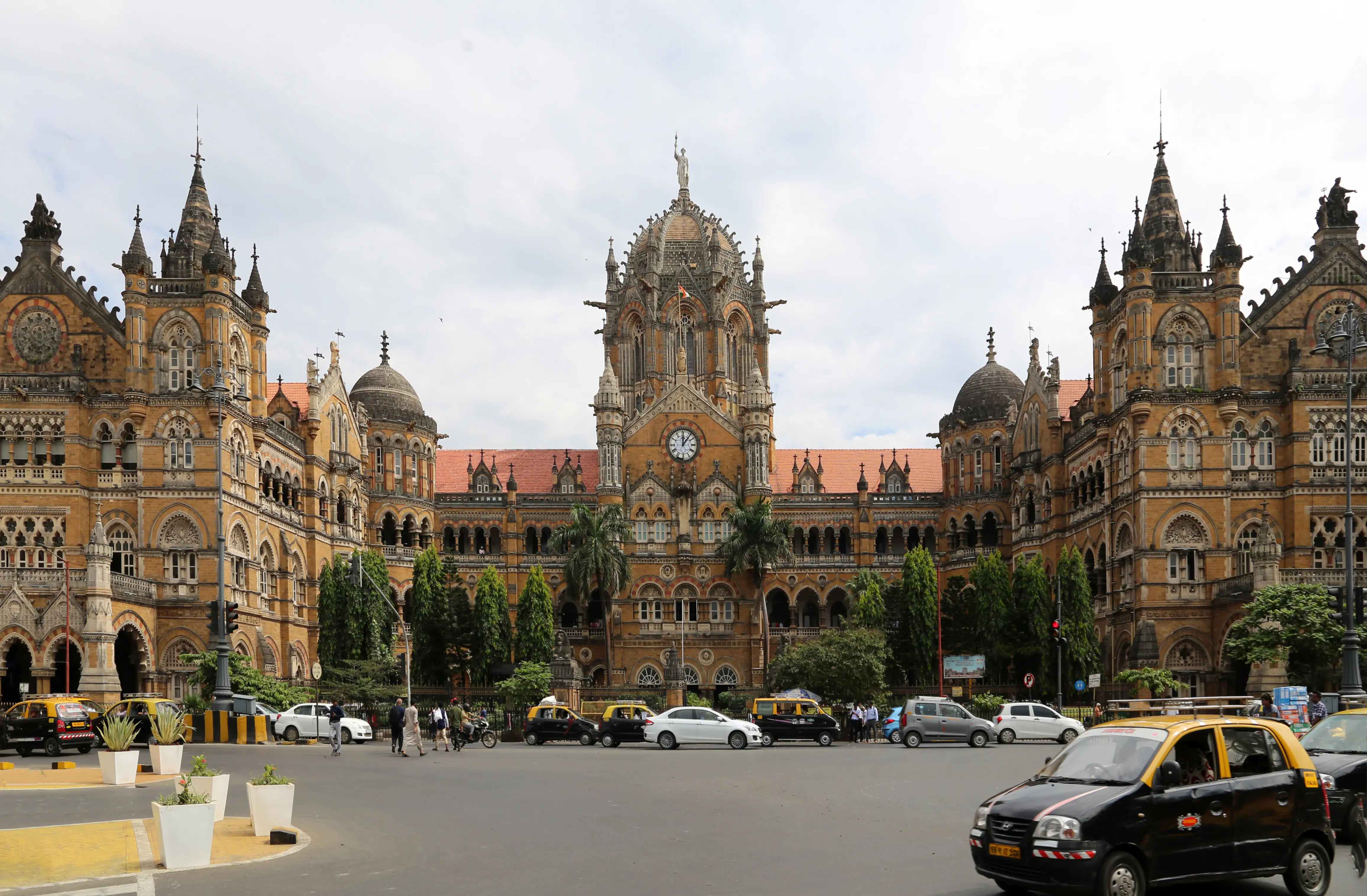 ‘Iconic station architecture’: 10 most beautiful train stations in the world