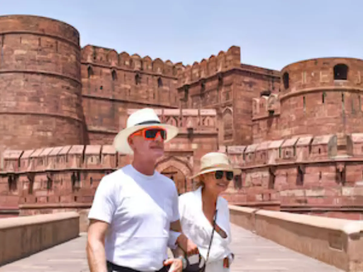 Explosion near Red Fort | 'Stay alert in locations frequented by tourists': US Embassy alerts nationals in India Explosion near Red Fort | 'Stay alert in locations frequented by tourists': US Embassy alerts nationals in India