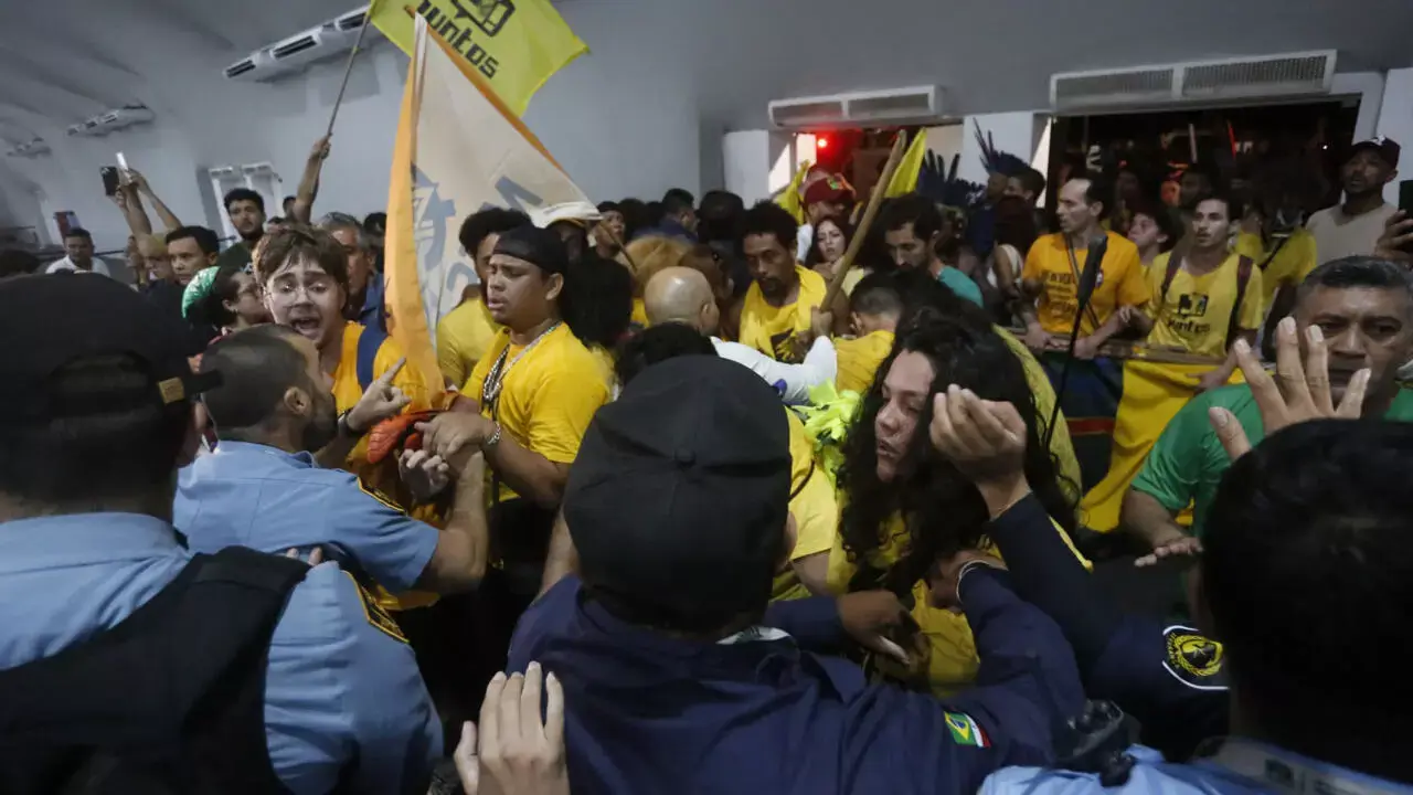Indigenous protesters clash with security at COP30 summit in Brazil