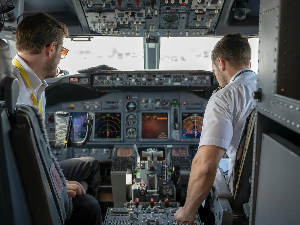 CAUGHT YOU! Man posing as captain flies hundreds of passengers across Europe CAUGHT YOU! Man posing as captain flies hundreds of passengers across Europe