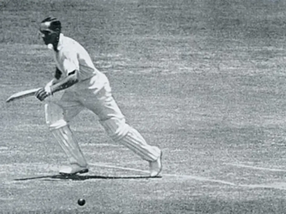 Herbert Sutcliffe (England) - 52 innings