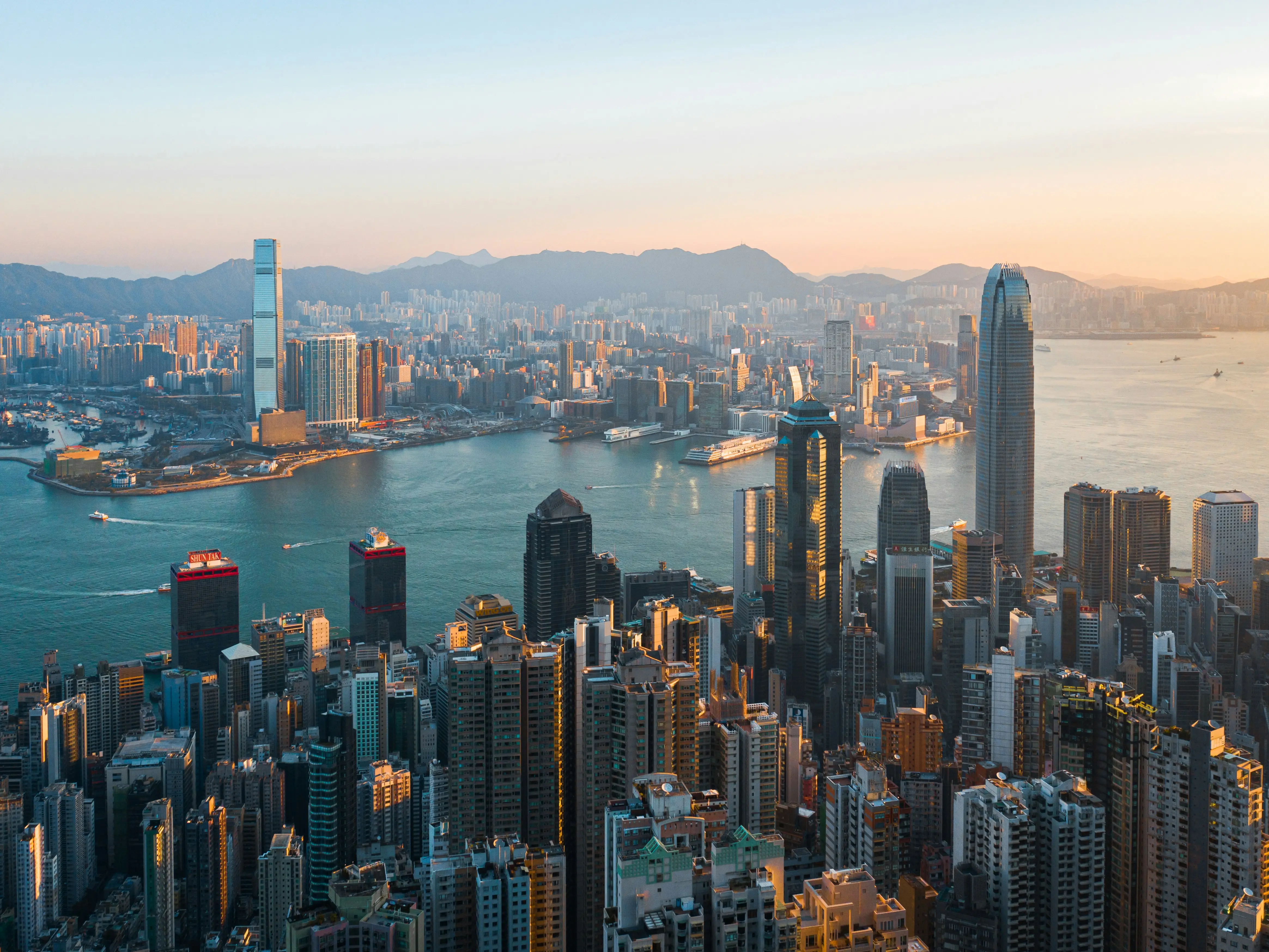 Hong Kong - 72 Billionaires