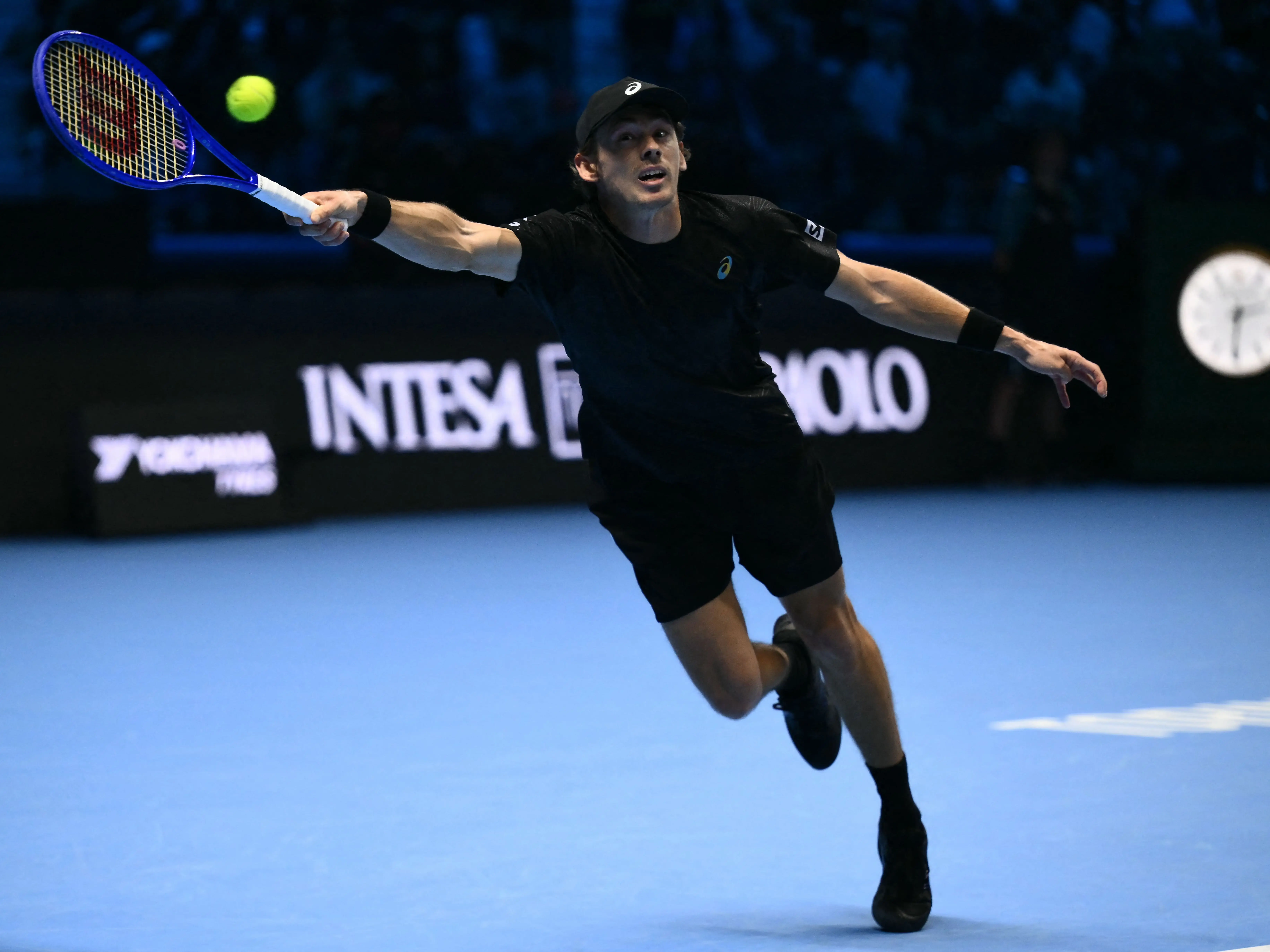 De Minaur knocks out Taylor Fritz in straight sets to keep ATP Finals hopes alive De Minaur knocks out Taylor Fritz in straight sets to keep ATP Finals hopes alive