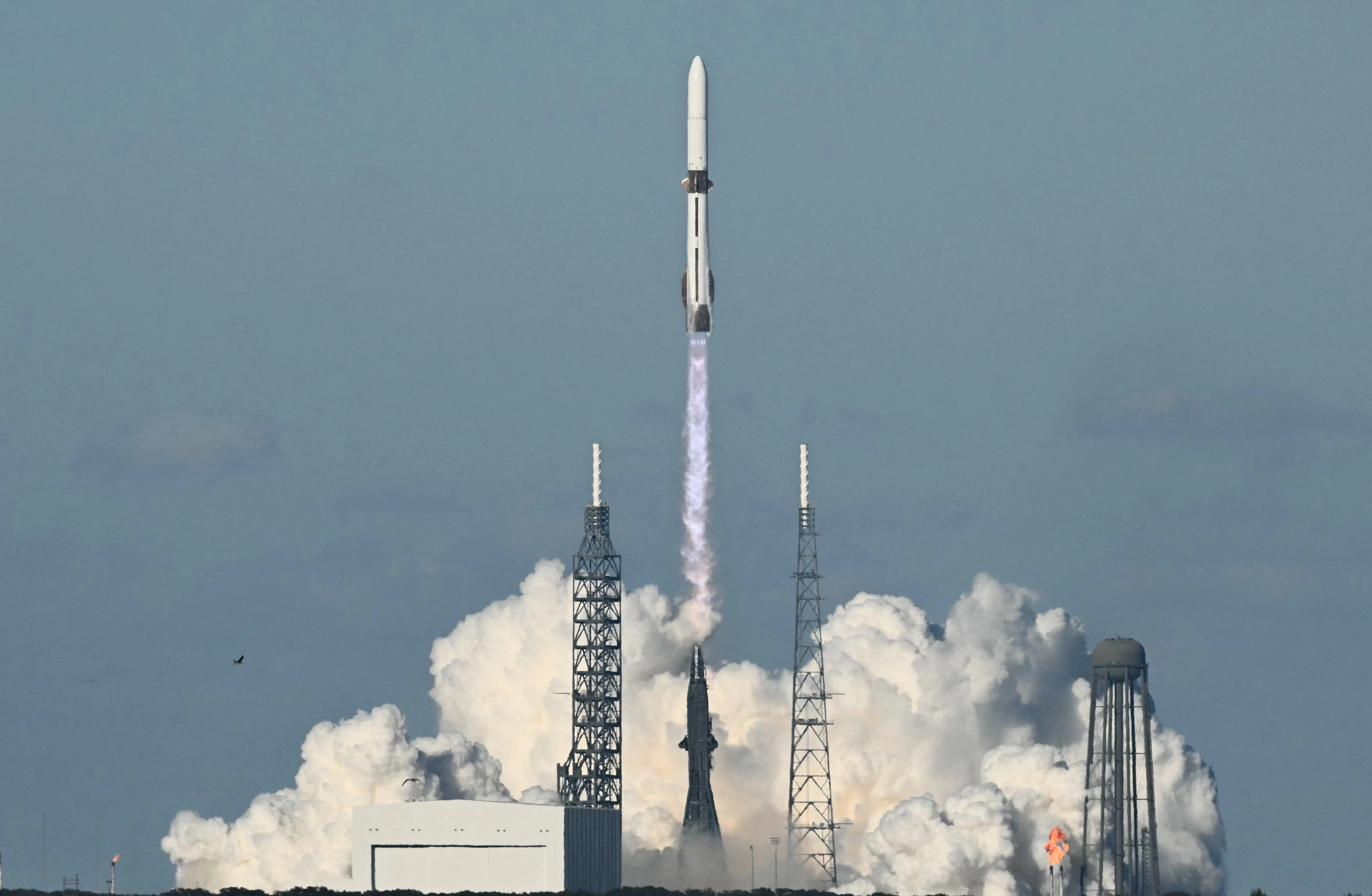 Blue Origin nails New Glenn launch, sends NASA’s Mars mission on its way