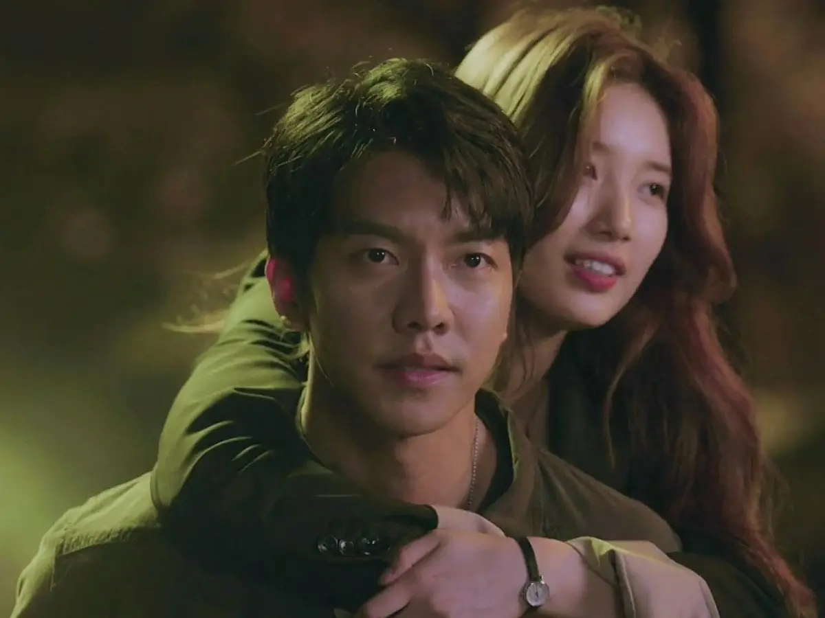 Lee Seung Gi and Bae Suzy