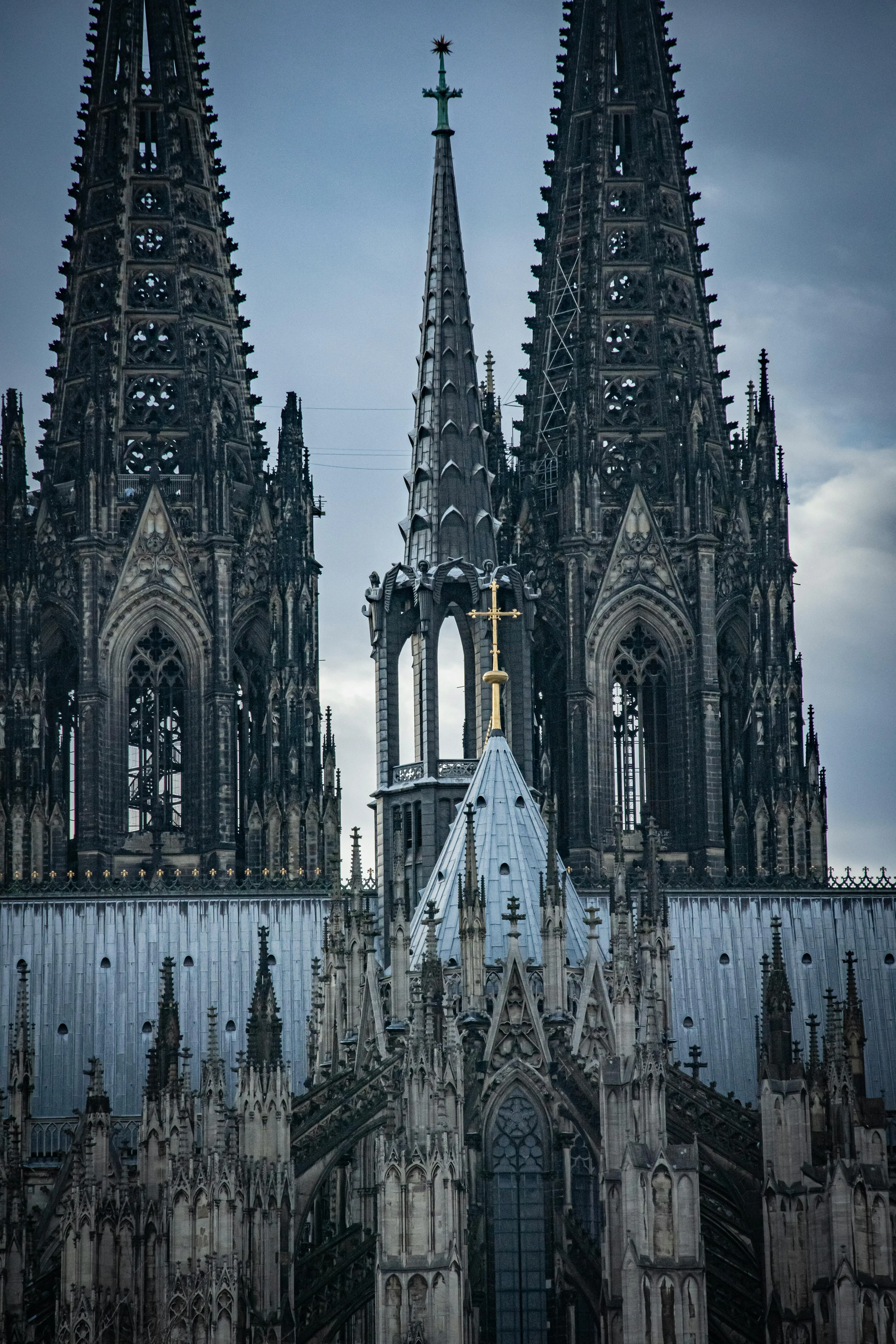 Cologne Cathedral — medieval plan, modern finish