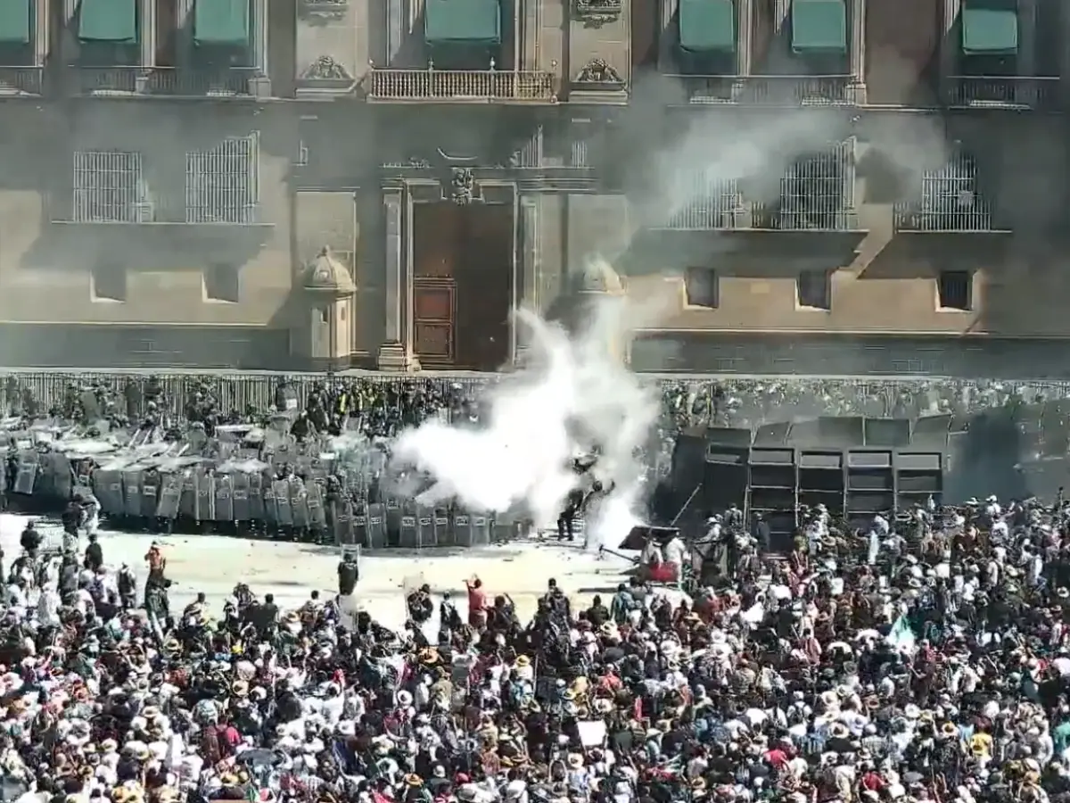 Gen Z protest in Mexico: Protesters storm national palace, demand President Claudia Sheinbaum's resignation - What's happening Gen Z protest in Mexico: Protesters storm national palace, demand President Claudia Sheinbaum's resignation - What's happening