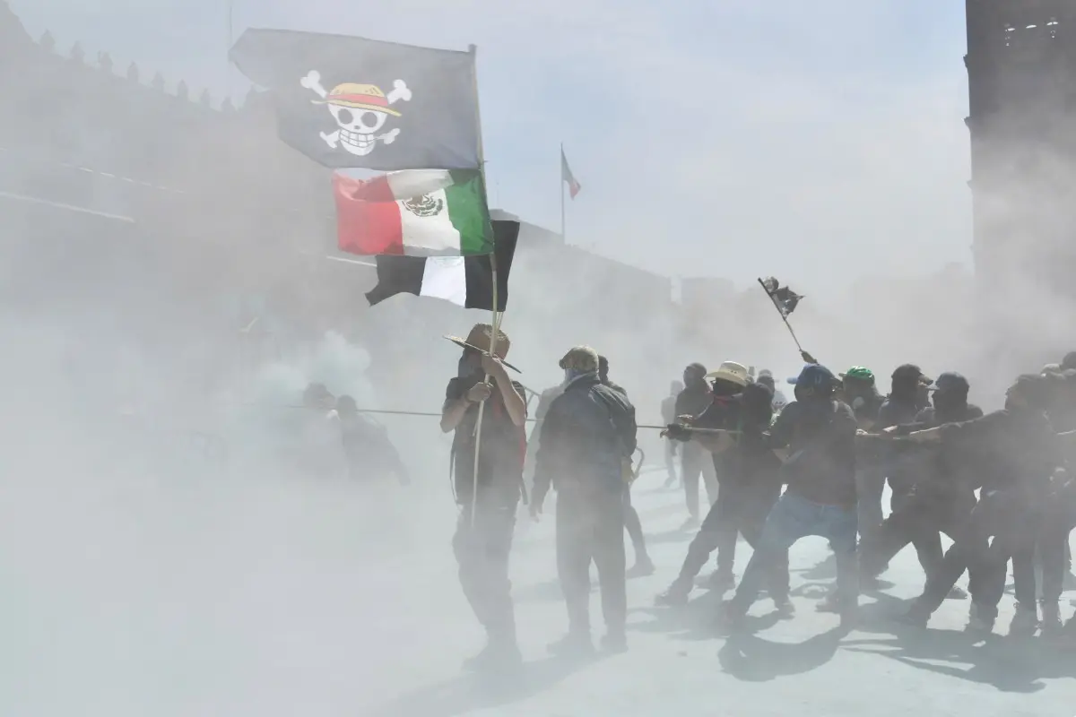 What is the reference for 'Straw Hats, pirate flags' used in Mexico protest