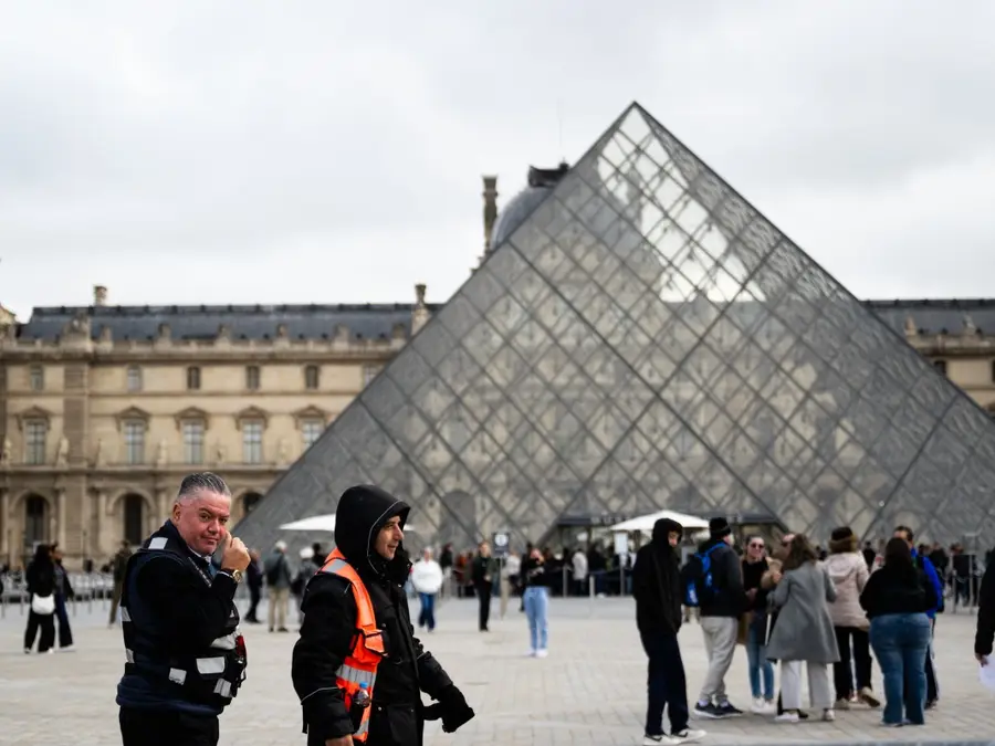Another robbery in France after Louvre heist, $1.2 million jewellery stolen from Roubaix