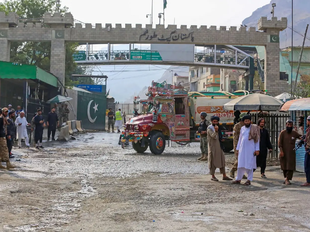 Afghanistan dumps Pakistan trade amid conflict, turns to Iran and India Afghanistan dumps Pakistan trade amid conflict, turns to Iran and India