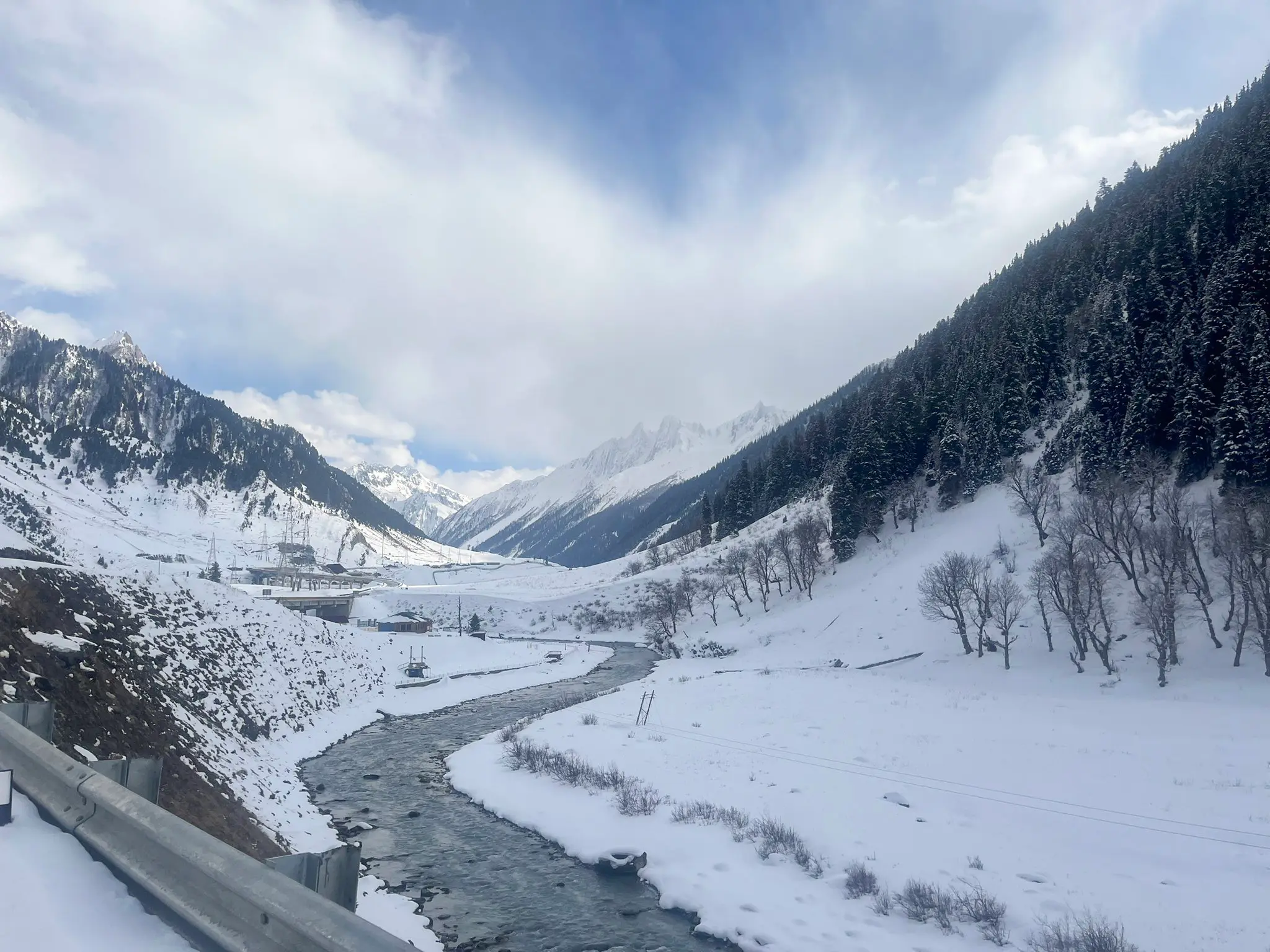 Kashmir shivers: Shopian hits -4°C as valley's coldest night signals early winter onslaught Kashmir shivers: Shopian hits -4°C as valley's coldest night signals early winter onslaught