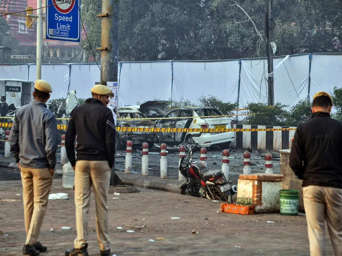 Delhi blast: Over 2,000 Kashmiri students, tenants questioned, 13k CCTV footage scanned Delhi blast: Over 2,000 Kashmiri students, tenants questioned, 13k CCTV footage scanned