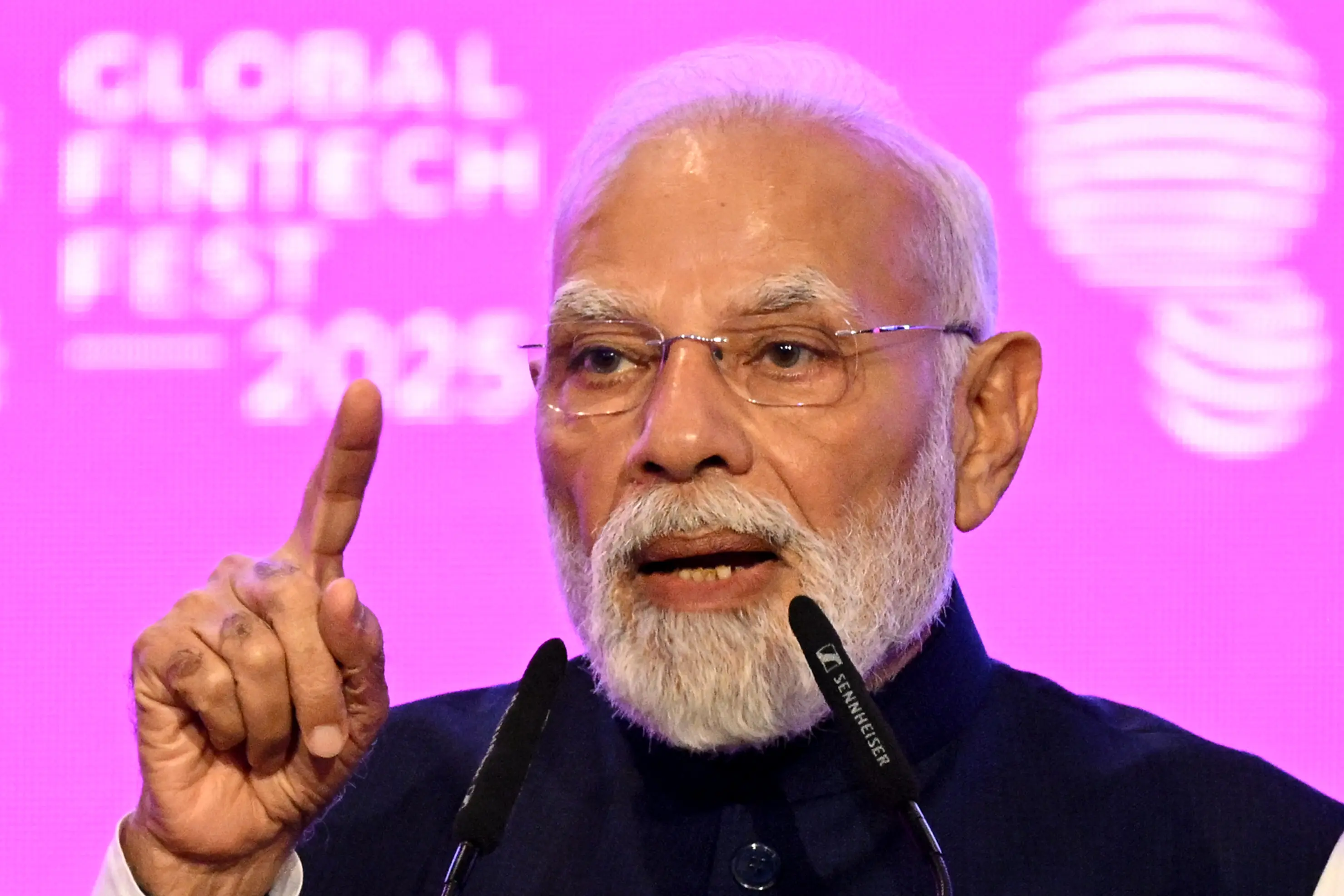 PM Modi calls for ending ‘colonial mindset’, sets 10-year deadline