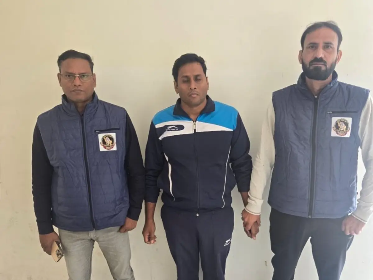 Man arrested in Noida for posing as fake R&AW officer Man arrested in Noida for posing as fake R&AW officer