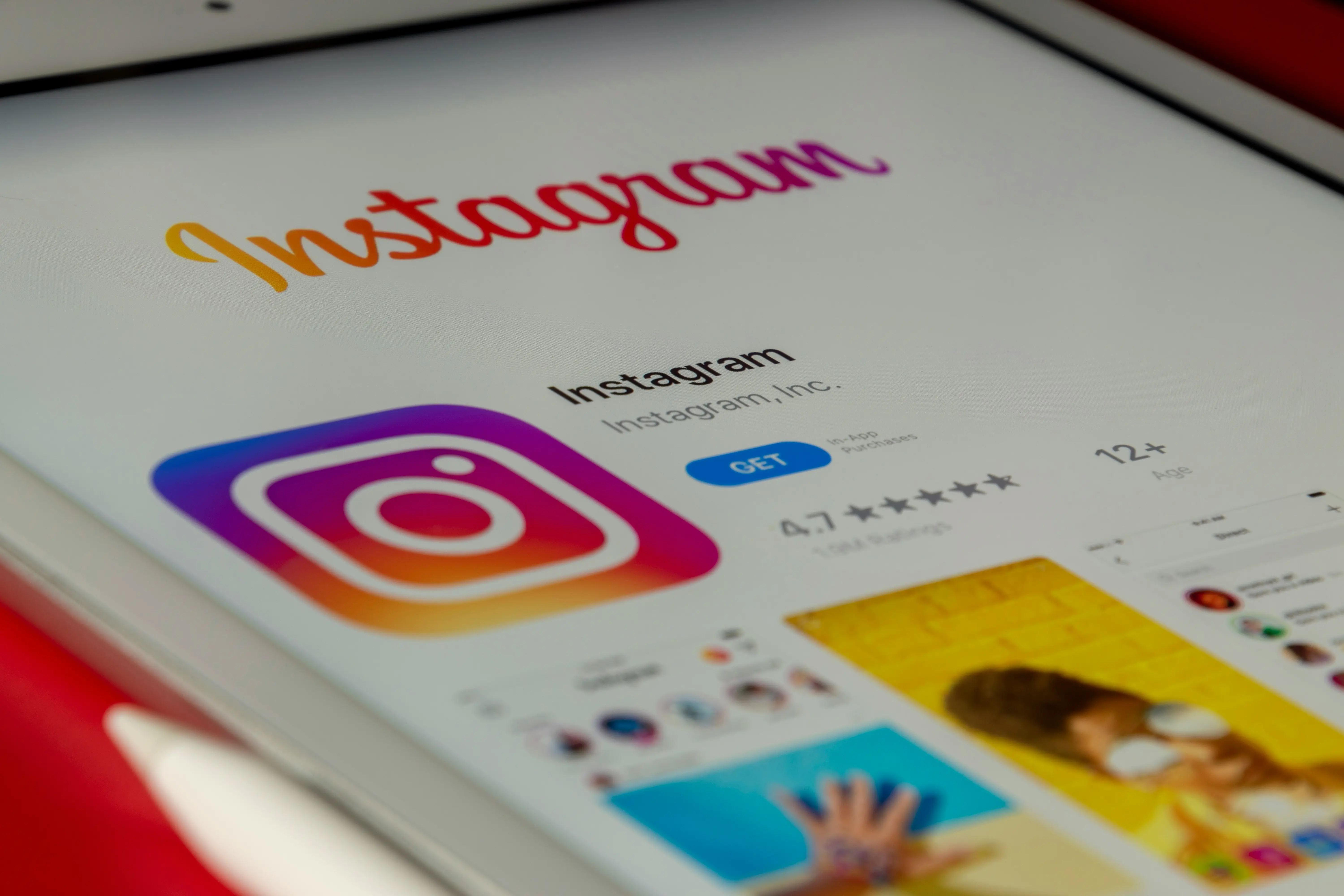 Instagram Focuses on Brand Partnerships