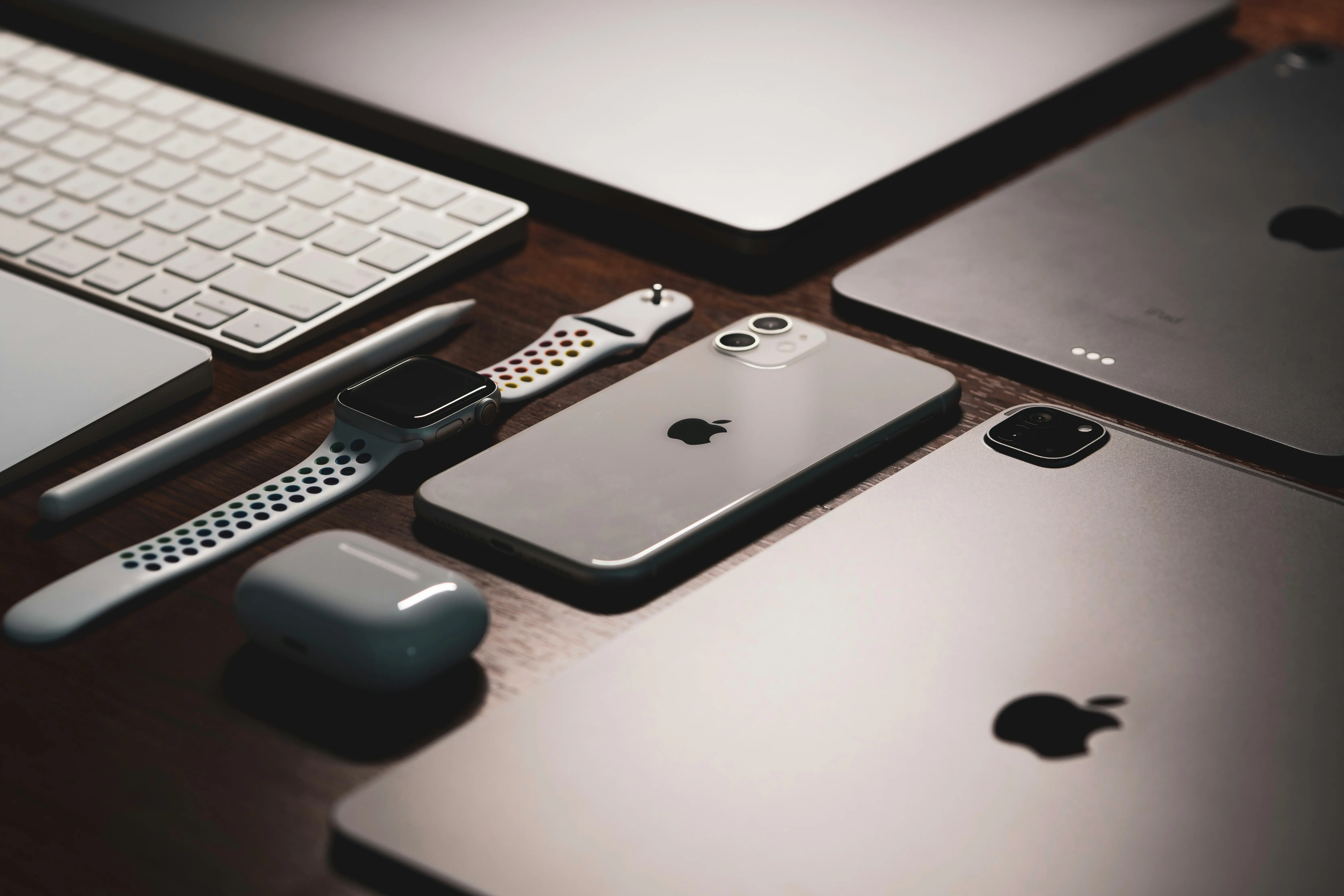 ‘Android vs iOS’: Which OS dominates India’s smartphone market?