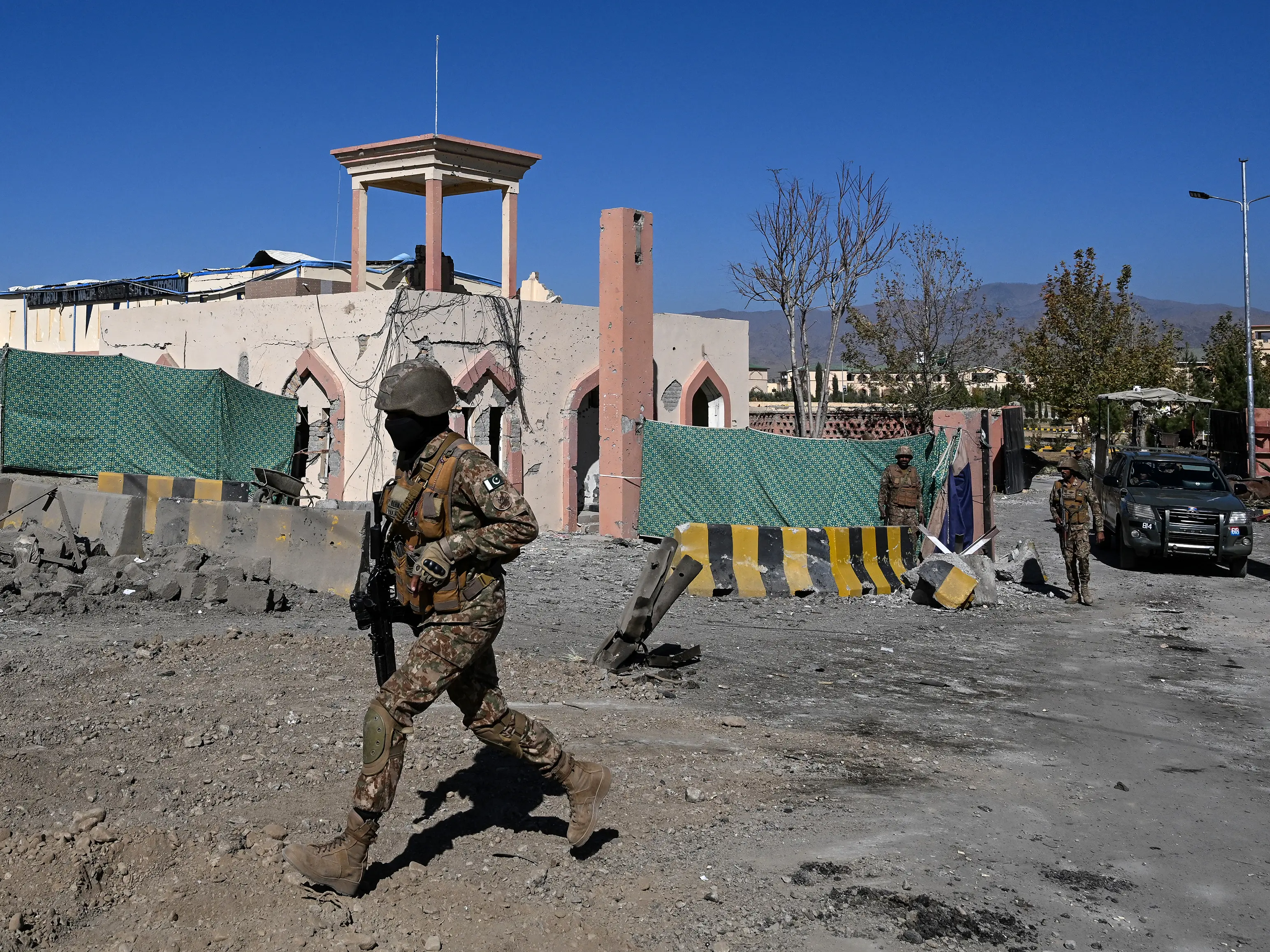 Pakistan Army kills 30 militants near Afghan border days after Islamabad court blast Pakistan Army kills 30 militants near Afghan border days after Islamabad court blast