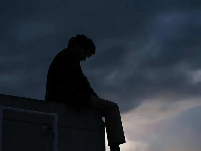 Four teachers, including headmaster, suspended after Delhi teen commits suicide at metro station