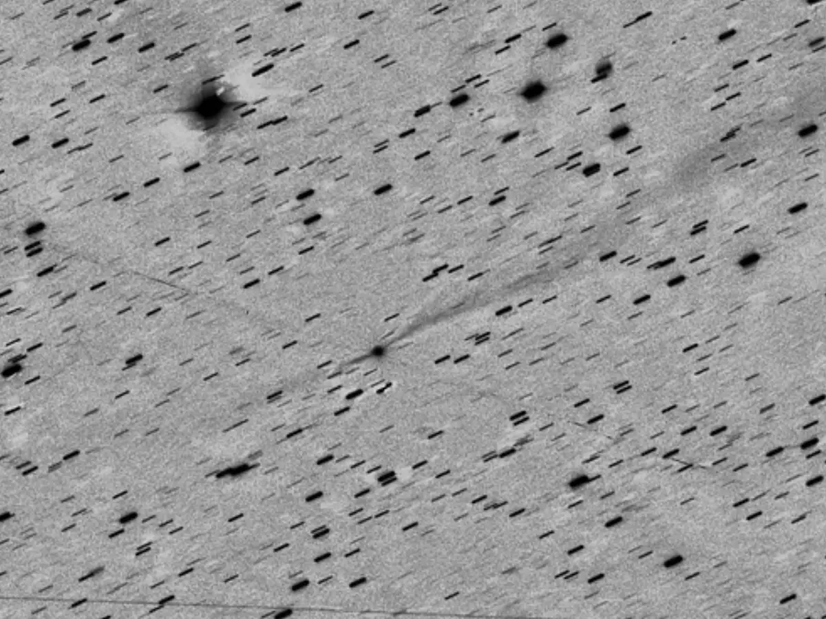 Have mini-objects departed from 3I/ATLAS? Loeb claims they would have already travelled a million kilometres