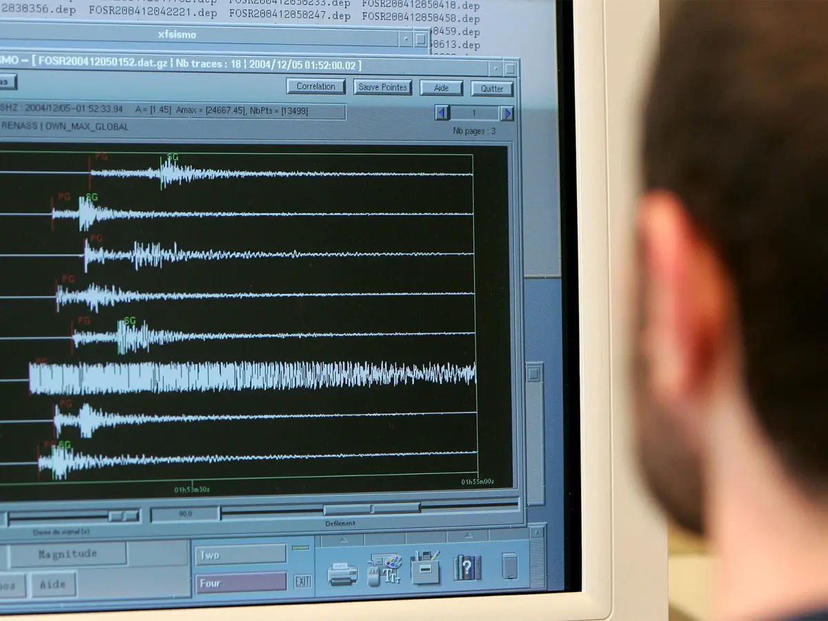 Earthquake measuring 5.2 on Richter scale jolts Pakistan Earthquake measuring 5.2 on Richter scale jolts Pakistan