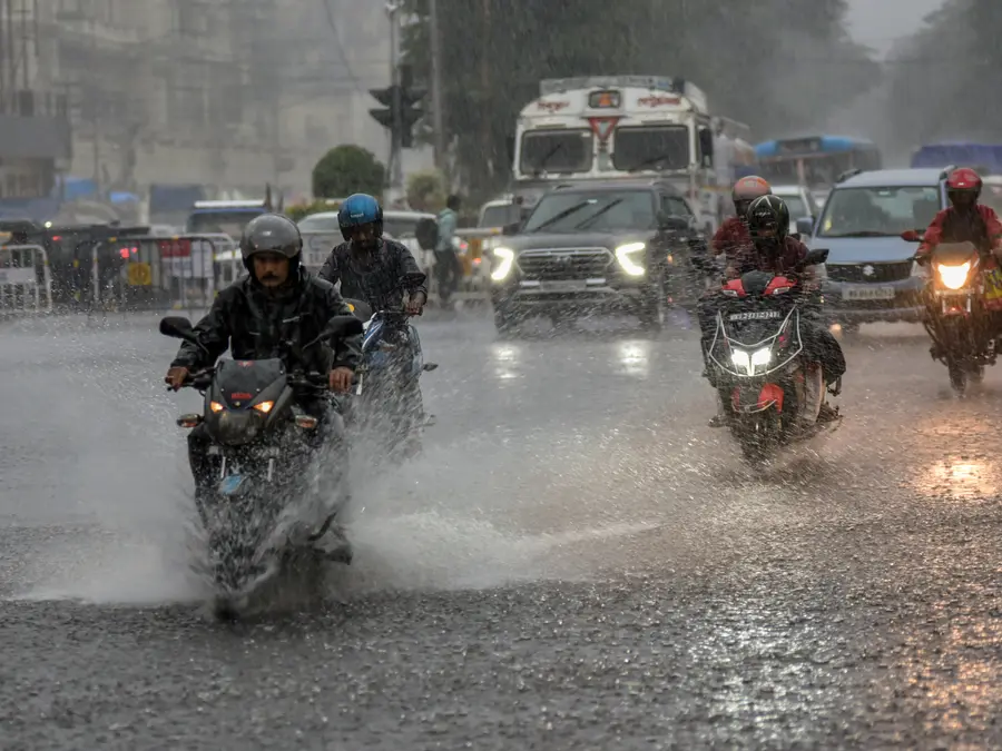 Two weather systems brewing in Bay of Bengal; Cyclone likely, says IMD