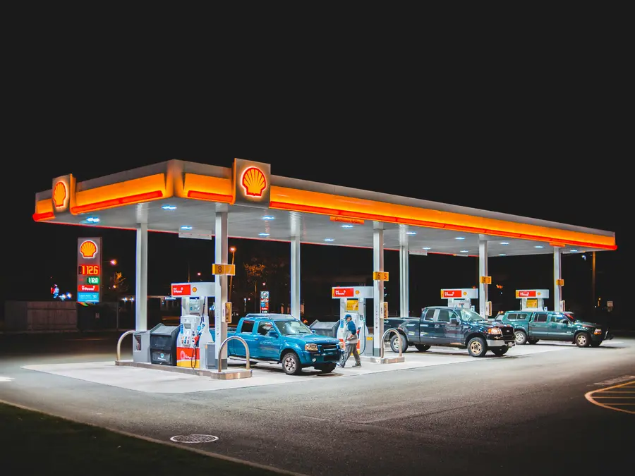 Does petrol freeze in extremely cold temperatures?