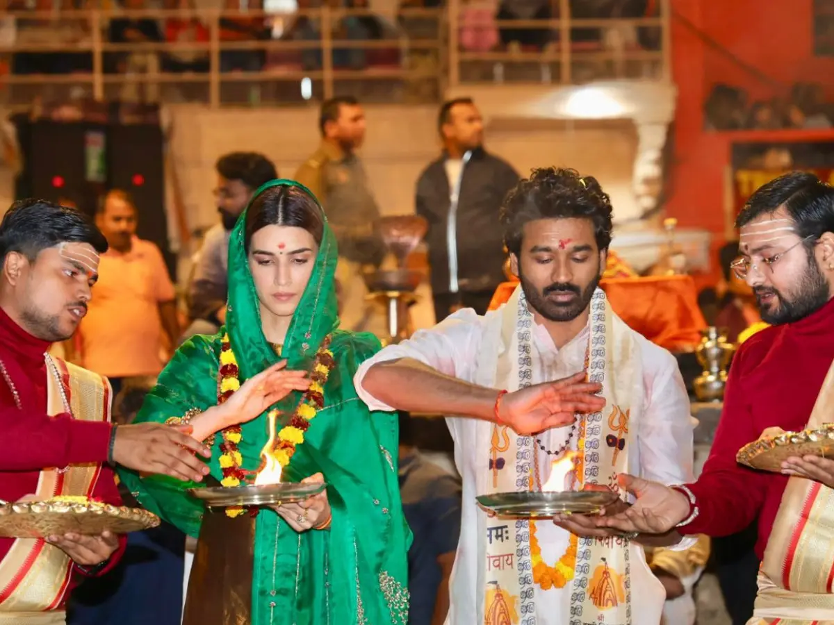 Dhanush and Kriti Sanon perform Ganga aarti at Varanasi ahead of Tere Ishk Mein release