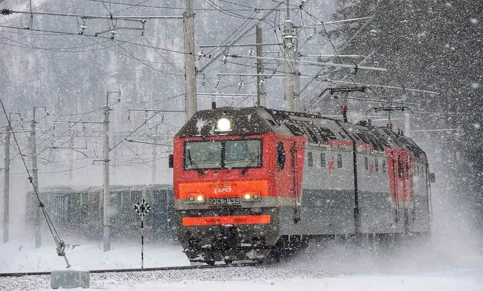 What makes the world’s coldest train line able to run at -50 °C