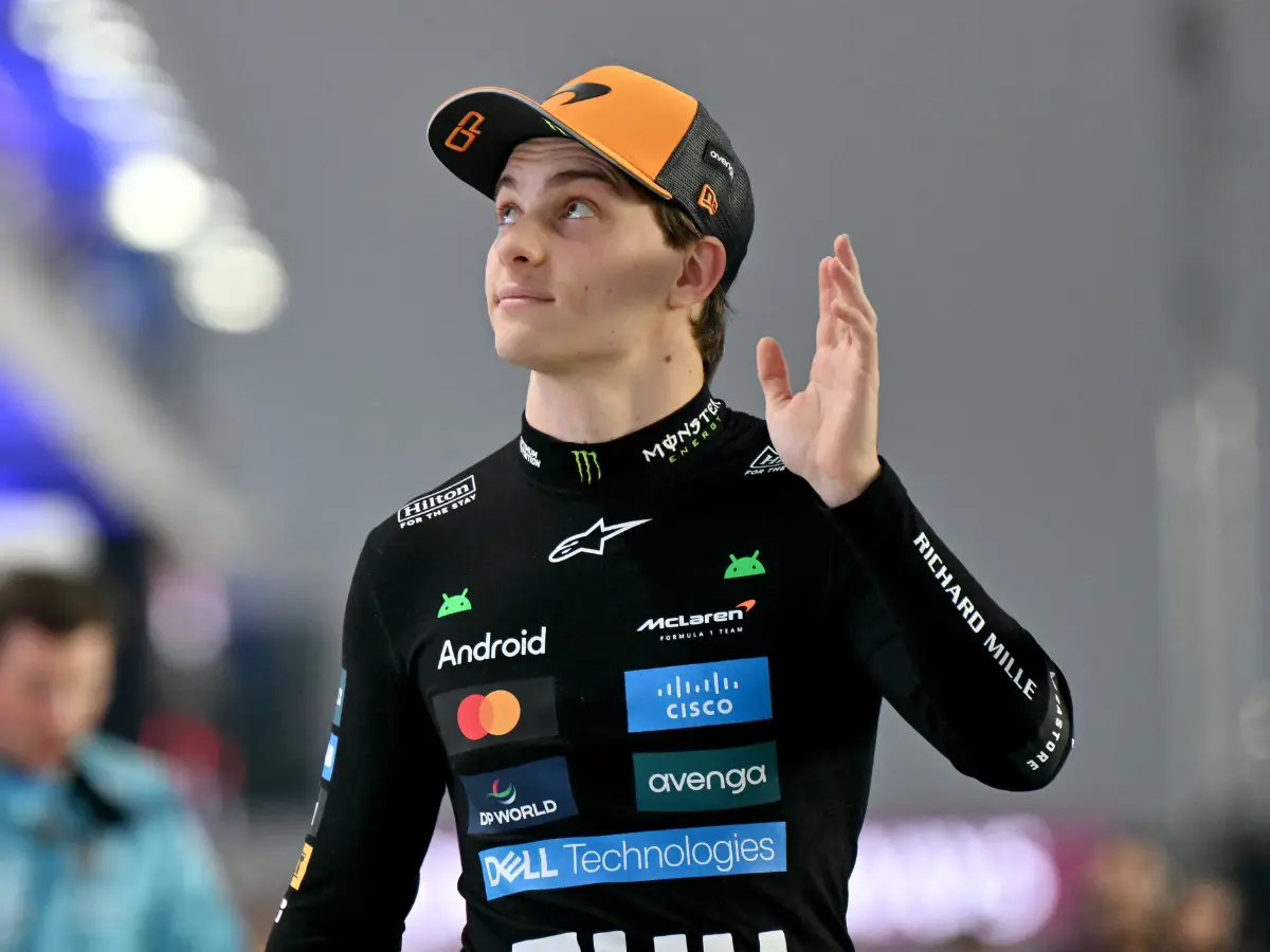 Formula One: Oscar Piastri keeps title hopes alive with cool victory in Qatar sprint