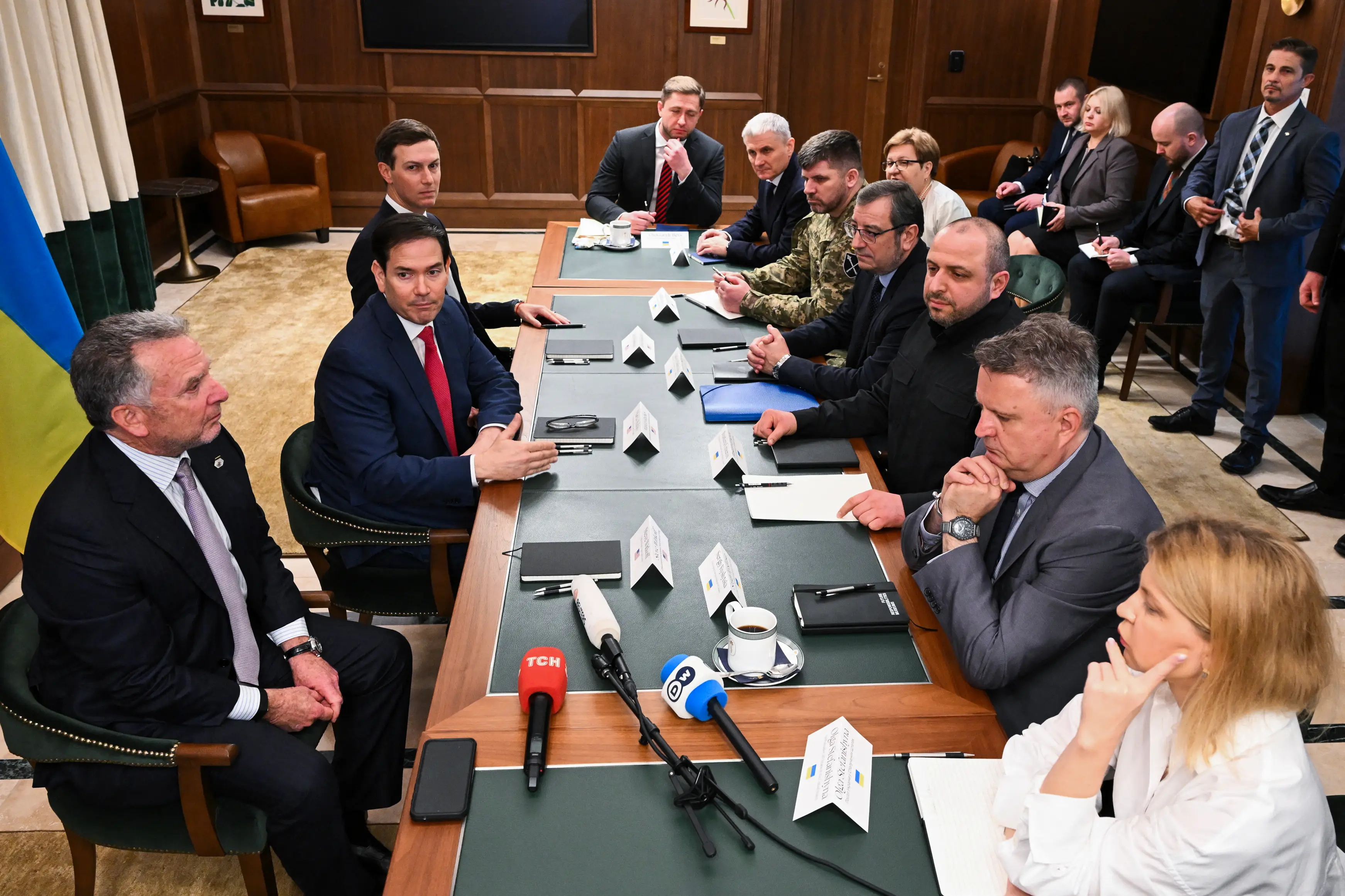 Russia–Ukraine war: Zelensky’s team, US officials hold peace talks in Florida