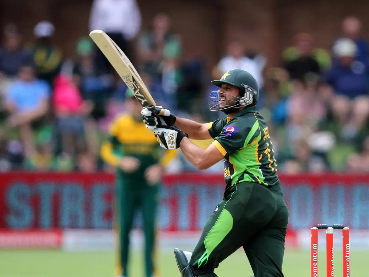 Shahid Afridi (PAK) – 351