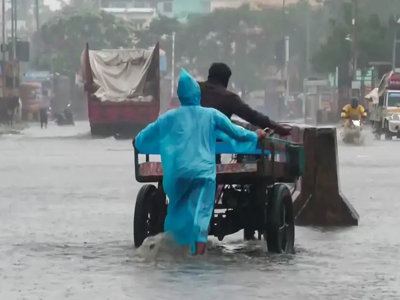 Cyclone Ditwah: Chennai, Tiruvallur shut schools and colleges as deadly storm kills hundreds in Sri Lanka Cyclone Ditwah: Chennai, Tiruvallur shut schools and colleges as deadly storm kills hundreds in Sri Lanka