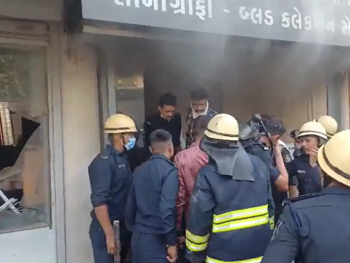 Bhavnagar: Major blaze sweeps through multi-hospital building; newborns and elderly rescued Bhavnagar: Major blaze sweeps through multi-hospital building; newborns and elderly rescued