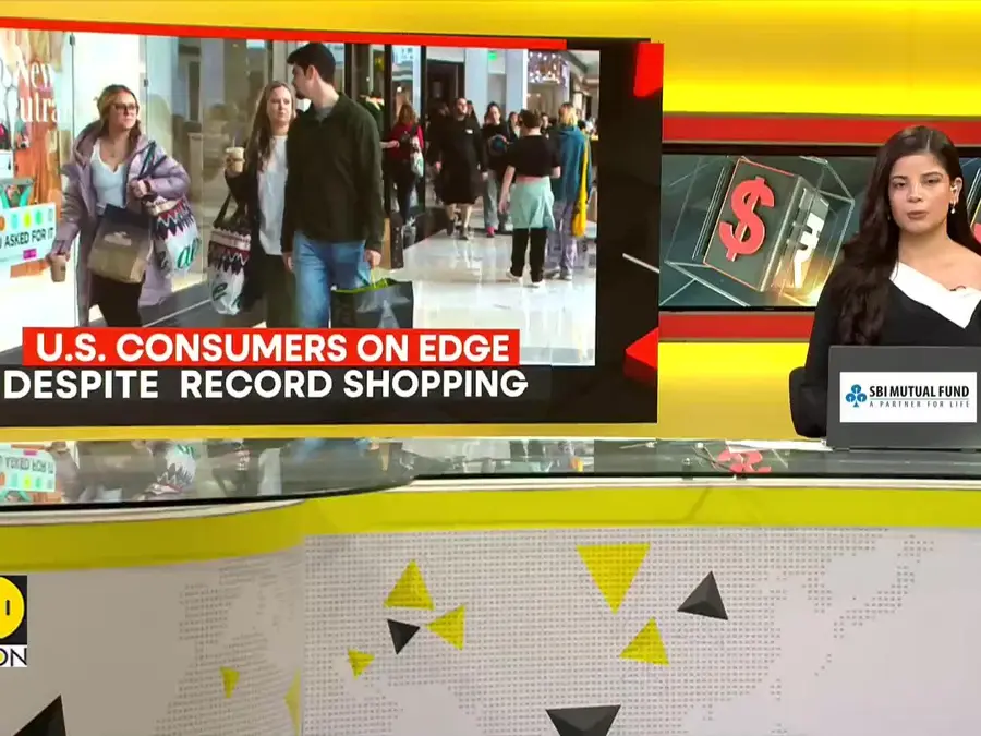 Economists See Mixed Signals in US Retail Trends