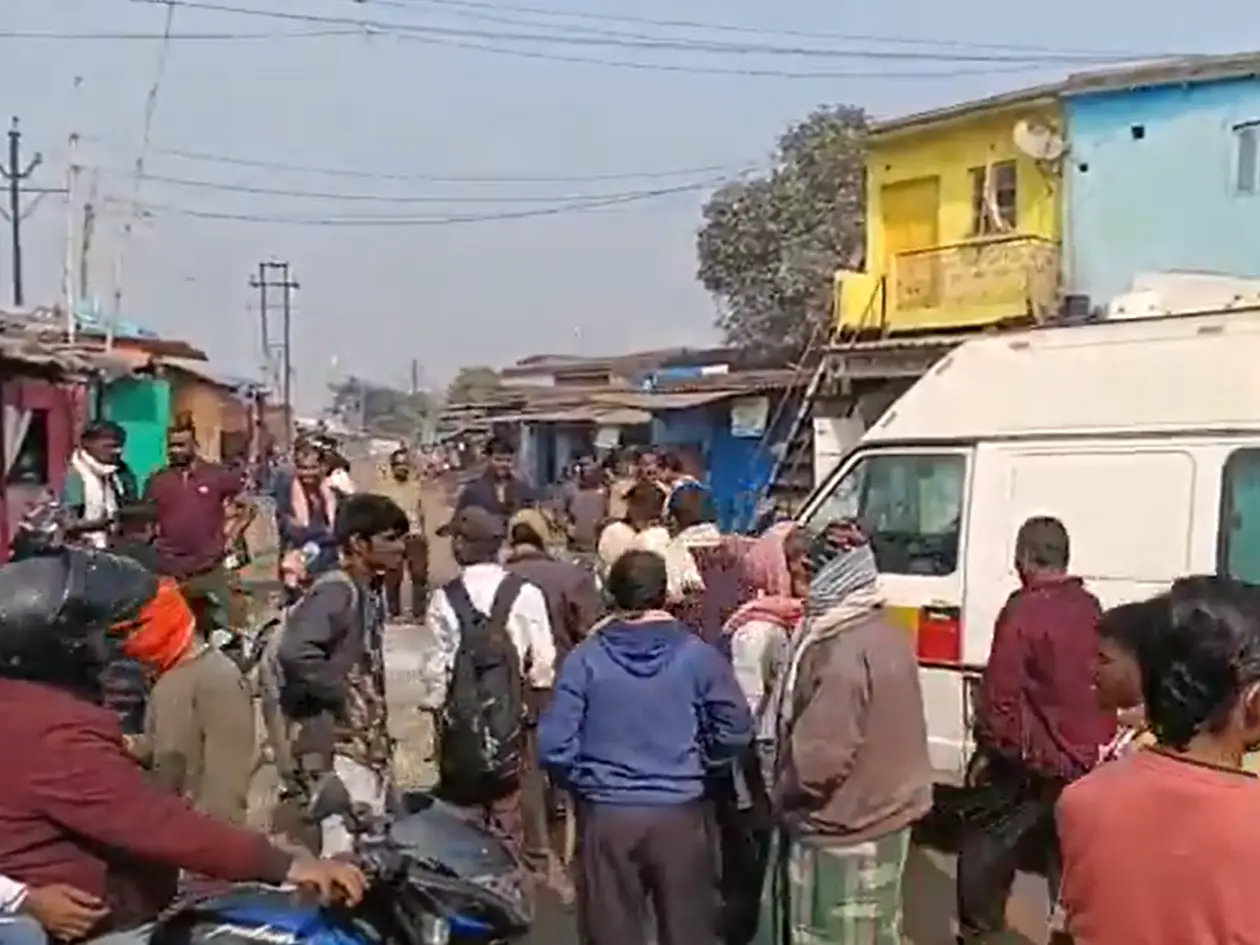 'Toxic gas leak': Protest erupt as 2 dead, dozens fall sick in Jharkhand's Dhanbad 'Toxic gas leak': Protest erupt as 2 dead, dozens fall sick in Jharkhand's Dhanbad