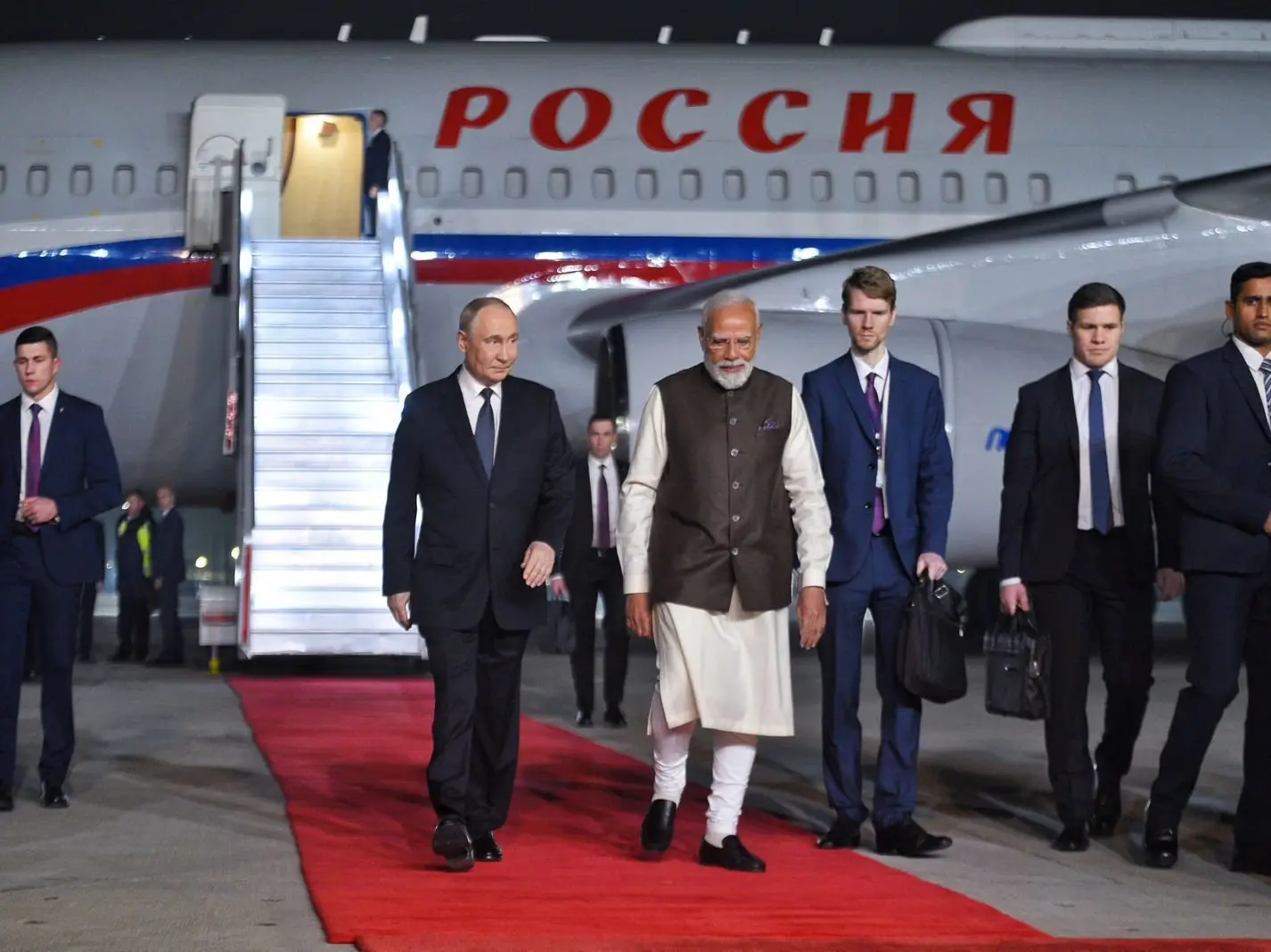 'Pleased to welcome my friend': PM Narendra Modi tweets in Russian as he warmly greets Russian President Vladimir Putin 'Pleased to welcome my friend': PM Narendra Modi tweets in Russian as he warmly greets Russian President Vladimir Putin