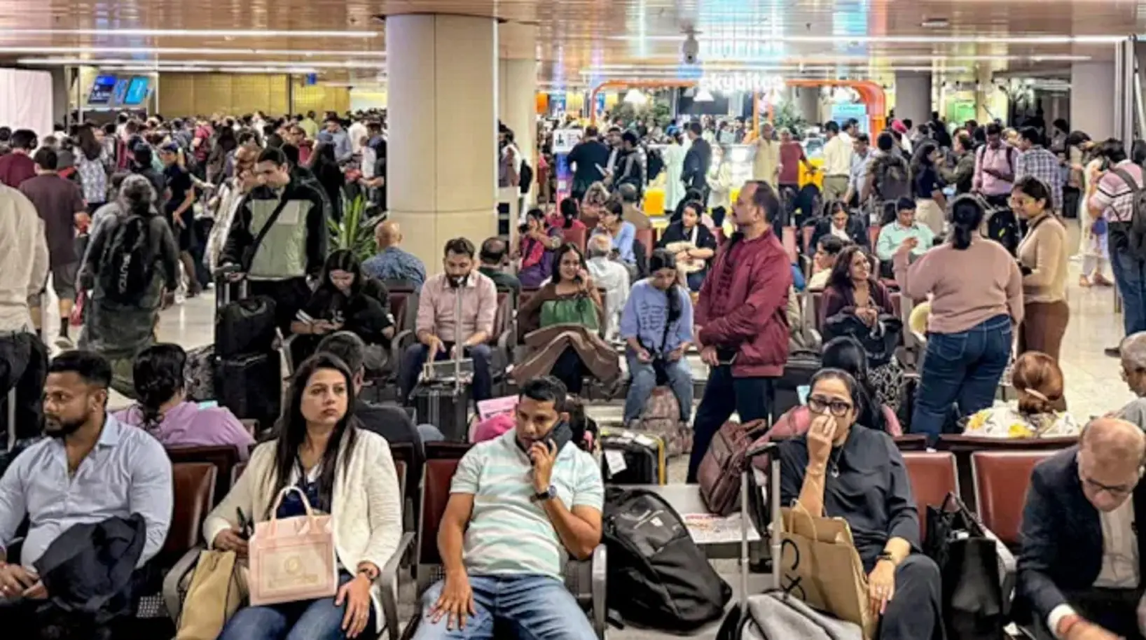 Over 550 IndiGo flights cancelled as disruption continues for third day, airline seeks relief from new provisions
